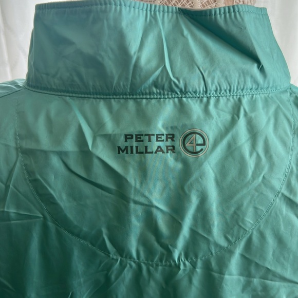 Fantastic lightweight 3/4 zip. Never worn, just folded up in a drawer. 🙄 - Picture 3 of 3